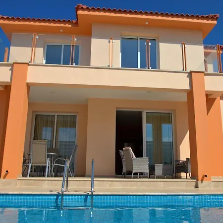 빌라 Orange Near Beach With Swimming Pool