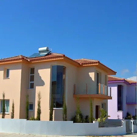 Villa Orange Near Beach With Swimming Pool *